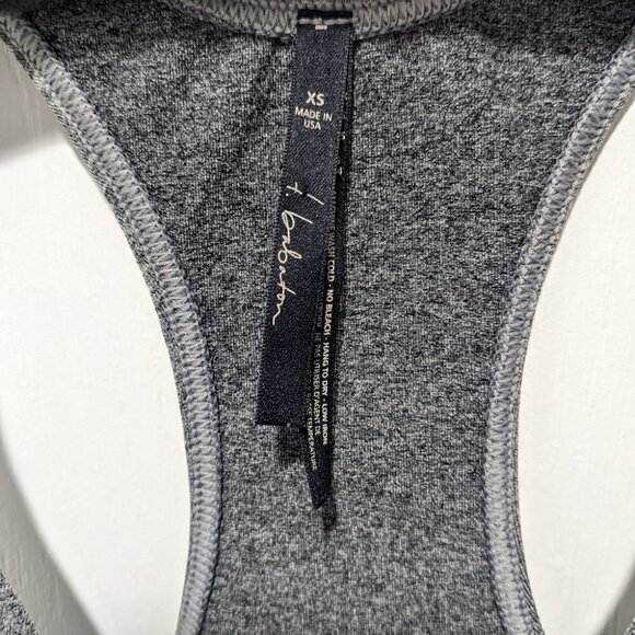 Aritzia T.Babaton | Seamless Knit Racerback in Grey - Picture 3 of 4